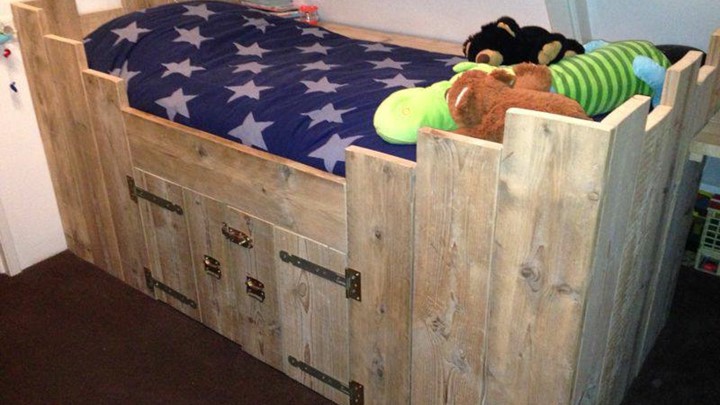 luca slaapkamer 2.jpg